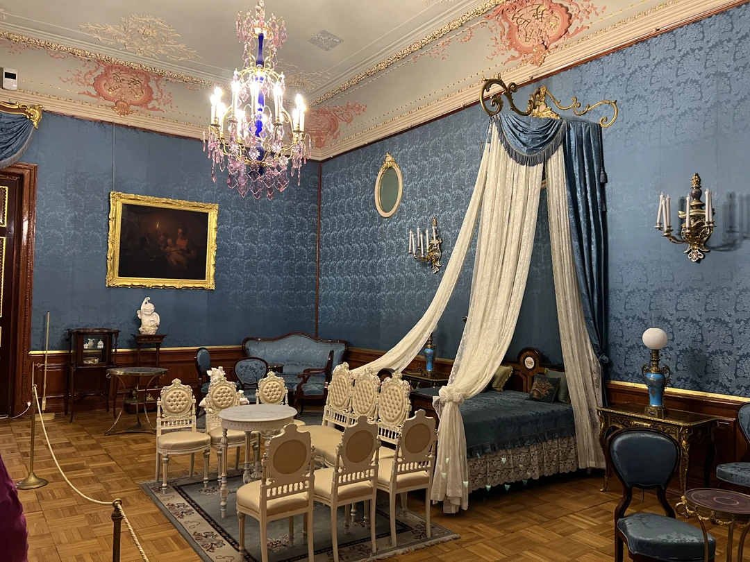 Очень интересная, насыщенная, познавательная экскурсия. Всем рекомендую. Хочется выразить огромную благодарность за это экскурсоводу Евгении, очень