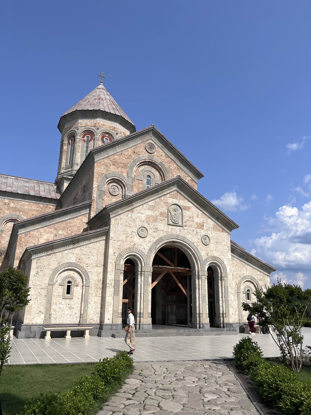 Из Тбилиси в Кахетию - в объятиях родины вина (Акмарал)