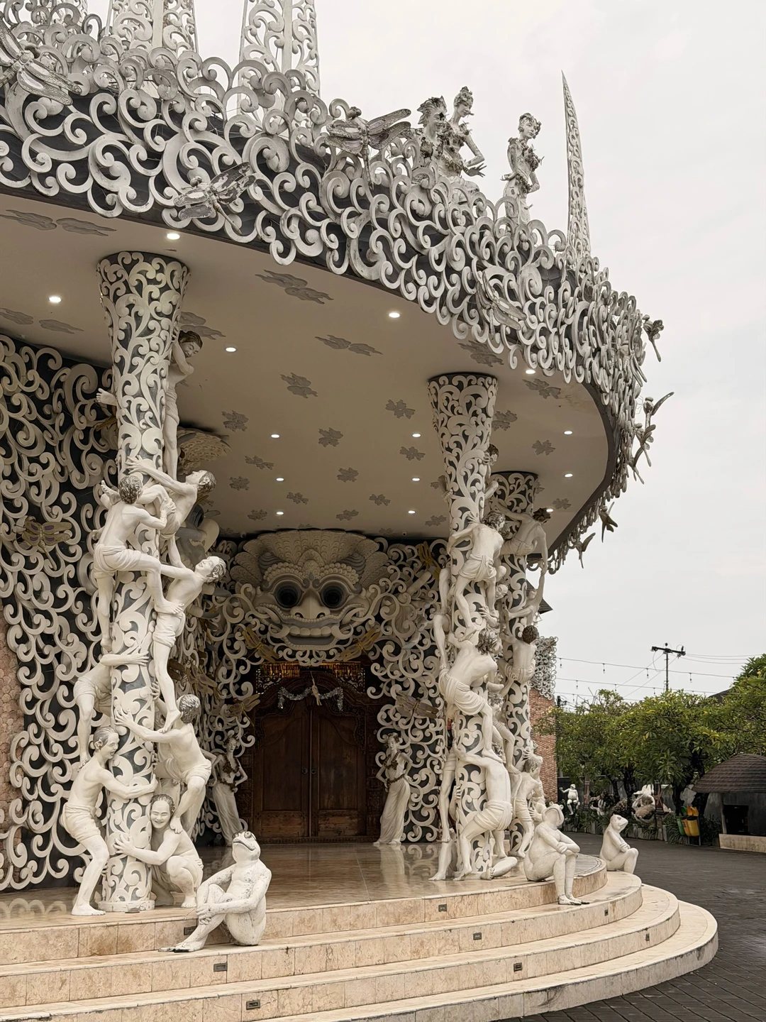 Вот вариант отзыва — живой, эмоциональный и «по-инстаграмному», но при этом информативный: