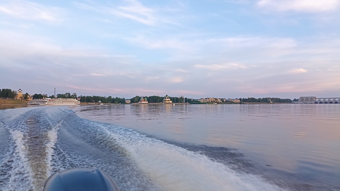 Красивая прогулка по Волге с личным гидом (Анастасия)
