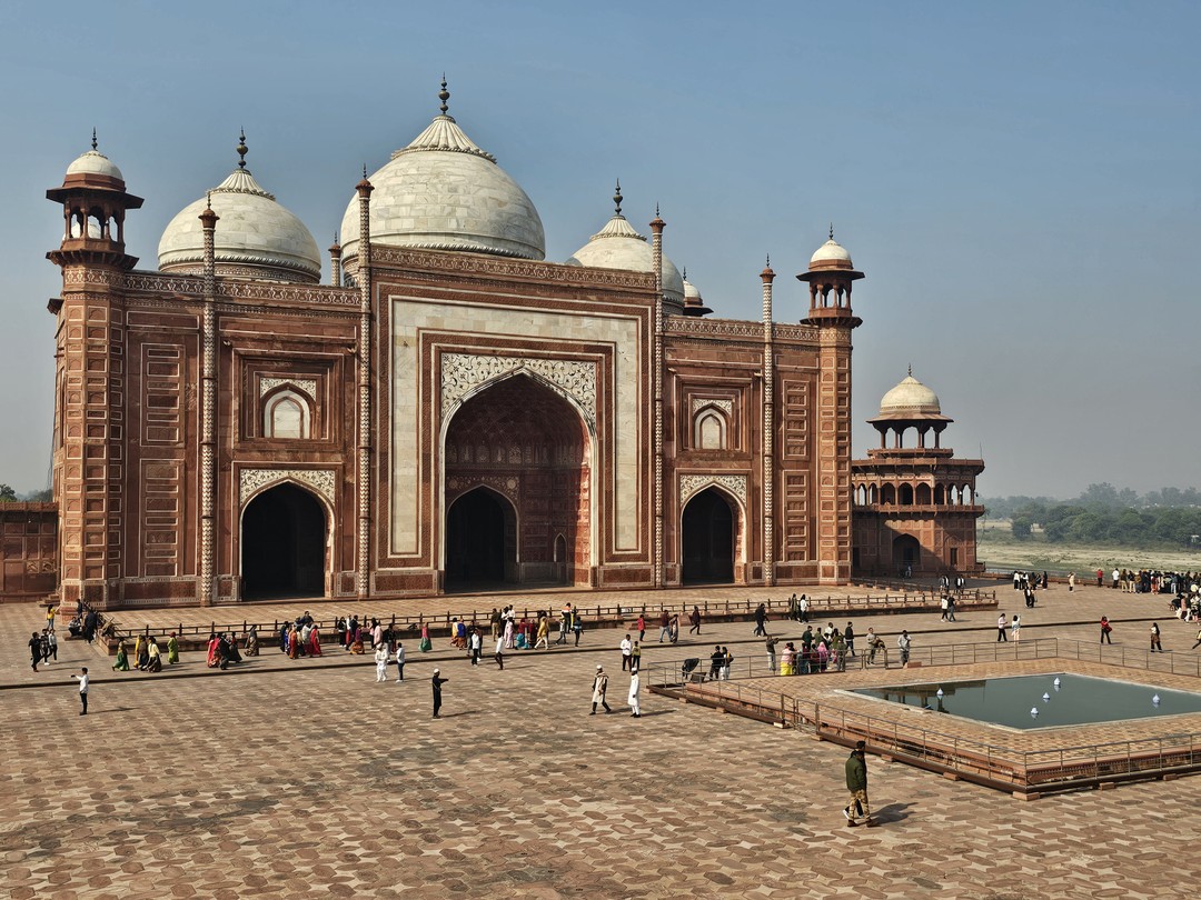 Мохсин прекрасный гид и рассказчик. Очень интересная экскурсия по Агре, ТаджМахалу. Мохсин организовал нам прекрасный трансфер