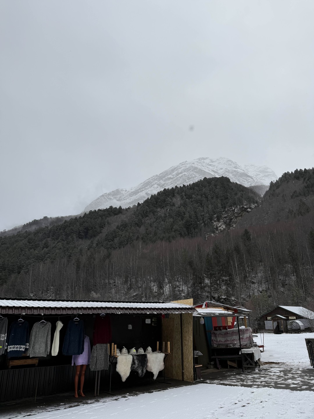 Великолепная удалась поездка! Гид Виталий интересно рассказывал историю, быт местных жителей! Все было на 100 балов из 100! Спасибо!
