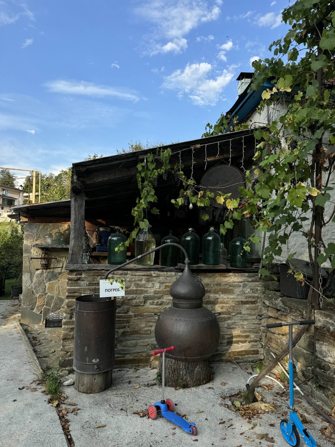 Спасибо Михаилу за проведенную экскурсию! Нам всем понравилось, было очень насыщенно, то что мы и хотели! Ожидания совпали с реальностью)