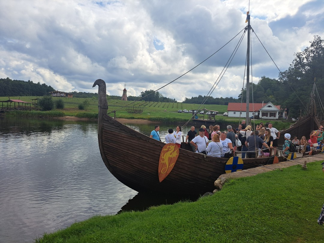 Замечательная, необычная экскурсия в земли "белорусской мовы", где вы погружаетесь в атмосферу истории Беларуси с древних