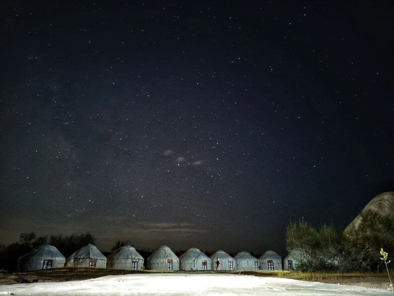 Фото отзыва 2: авторский тур "Пустынный трип к «морю в песках» — озеру Айдаркуль"