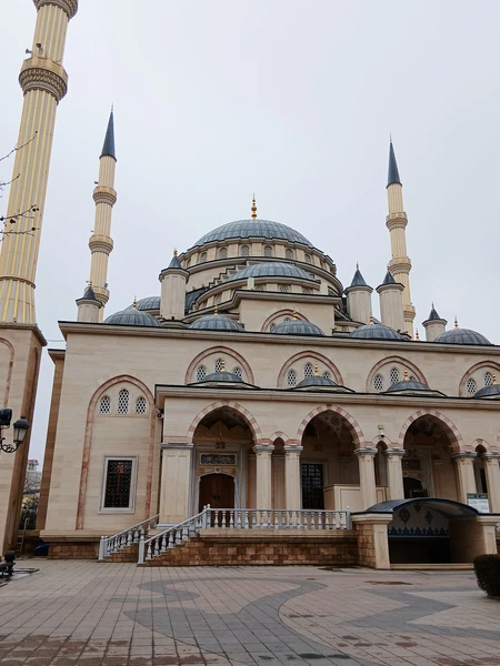 Экскурсия очень понравилась. Мы услышали много информации об истории города, о людях и событиях давних и недавних