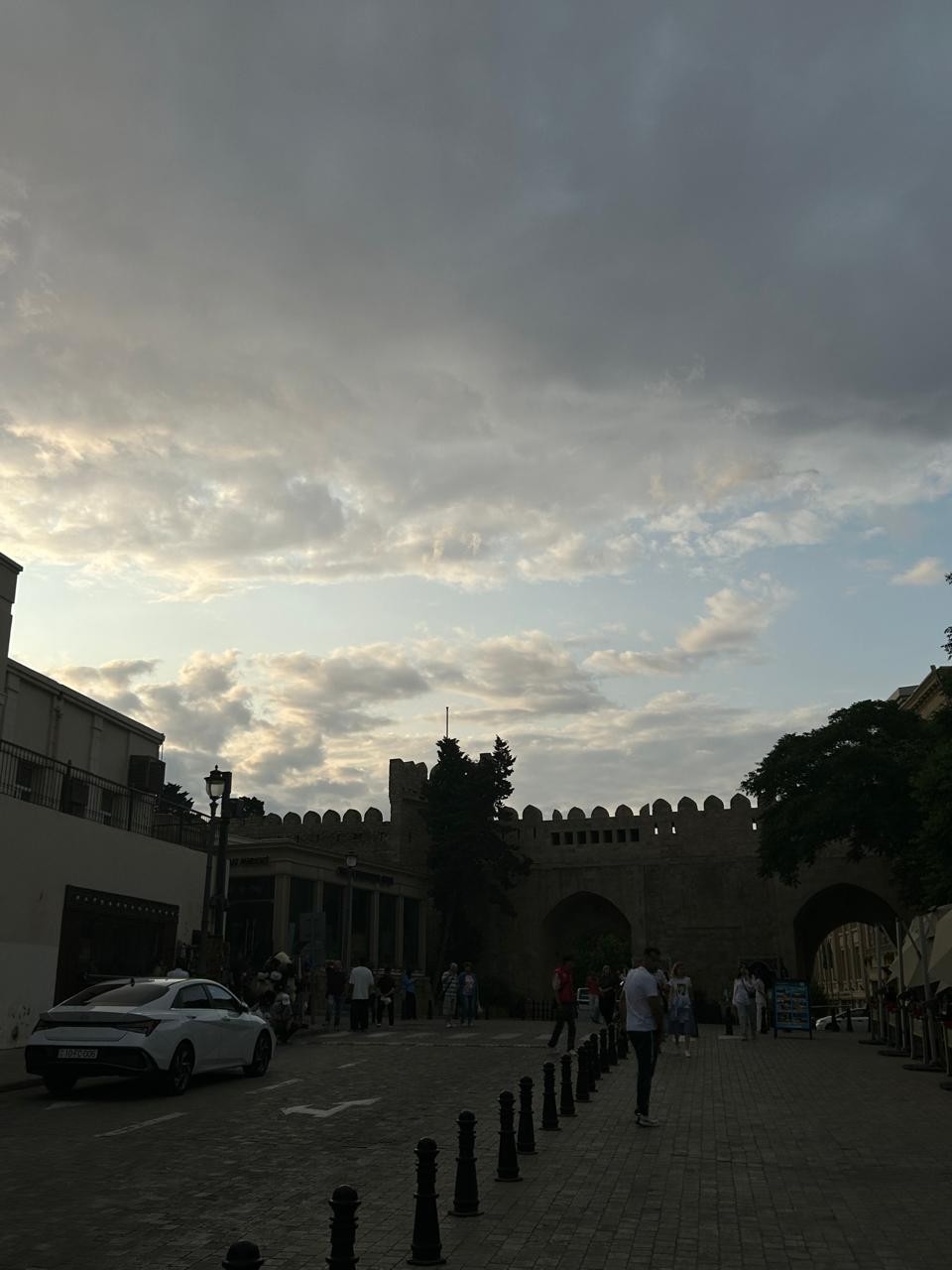 Прошло прекрасно,всё было достаточно интересно и красиво. История этого города и вправду завораживает,что аж не хочется уезжать😁