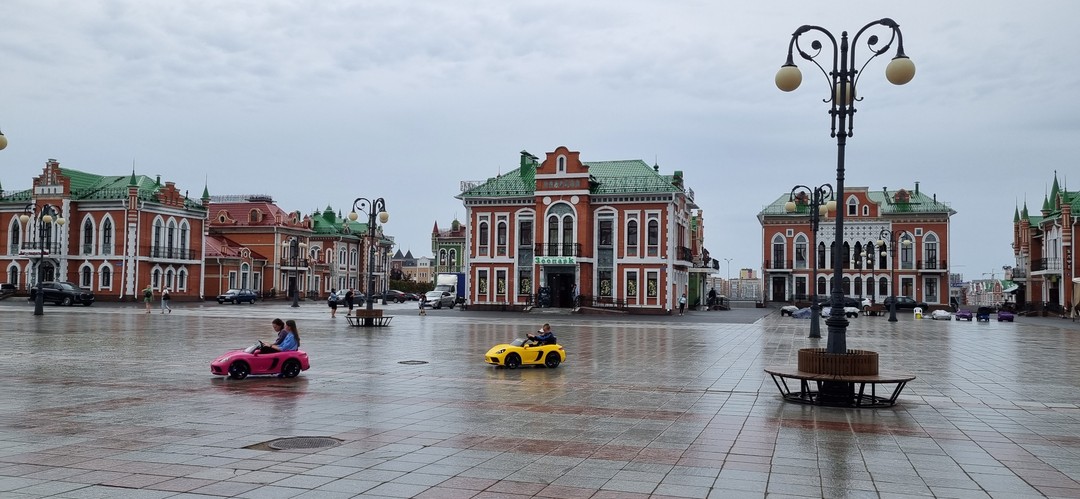 Отличная экскурсия! Евгений рассказывает на понятном для всех языке). Сын-подросток, при всей нелюбви к подобным мероприятиям