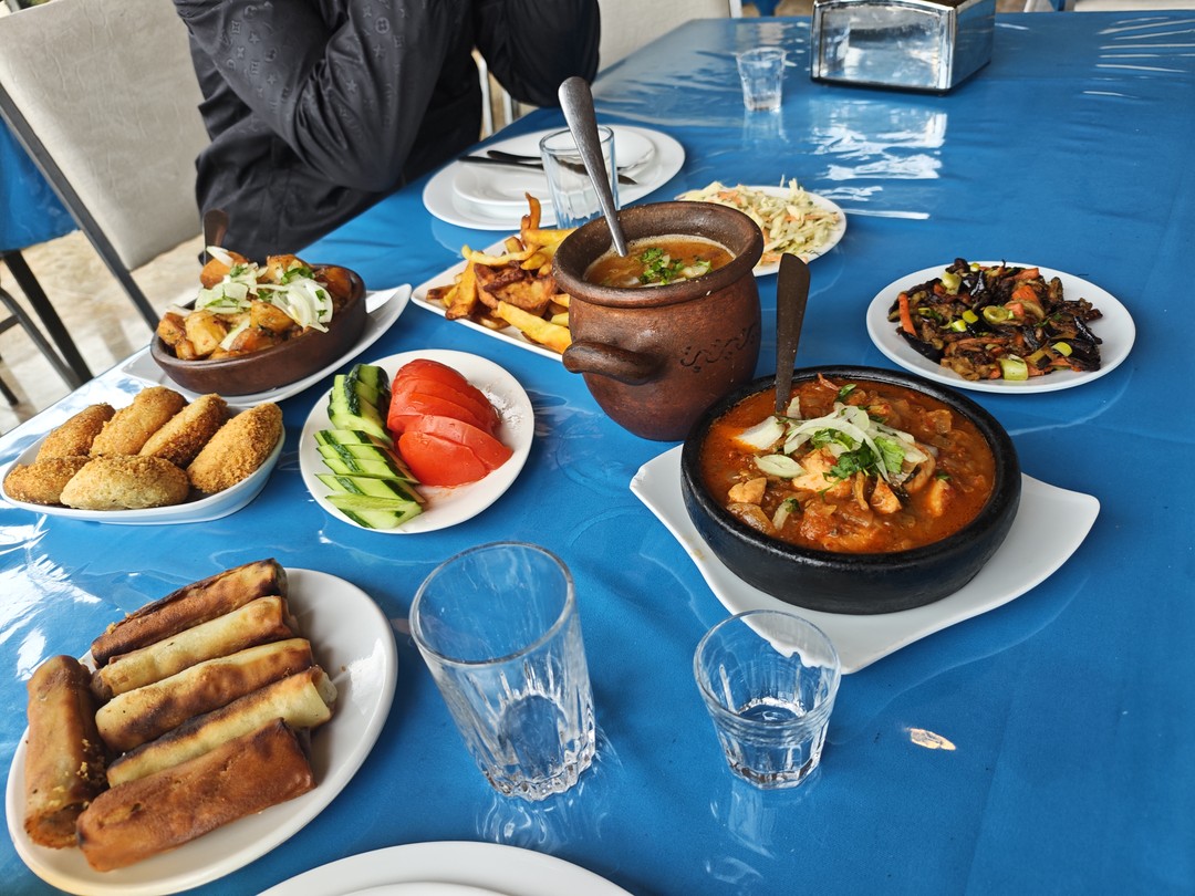 Экскурсия охватывает основные природные туристические места вокруг Батуми (как в описании), весьма насыщенная и заканчивается шикарным