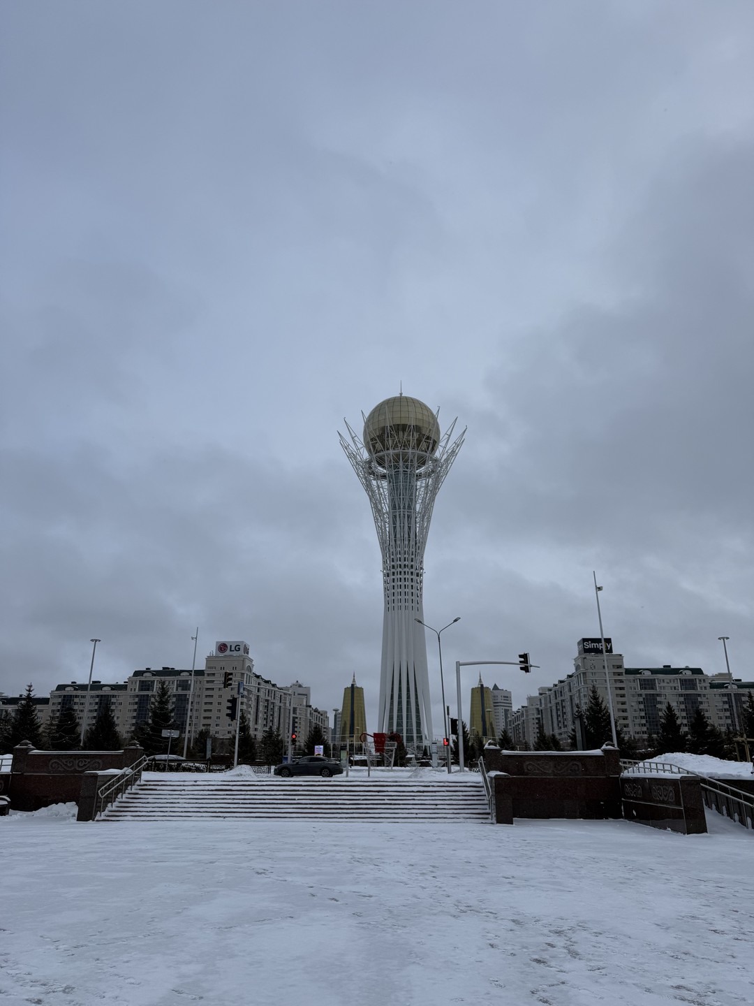 Гид провела интересную экскурсию, подробно рассказала о истории и достопримечательностях города, ответила на вопросы