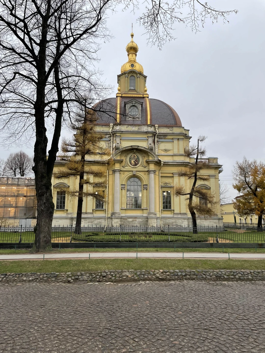 Была на экскурсии 1 декабря. Гид Алексей-замечательный гид. Ёмко, глубоко, познавательно, увлекательно, интеллигентно и легко. Ответы