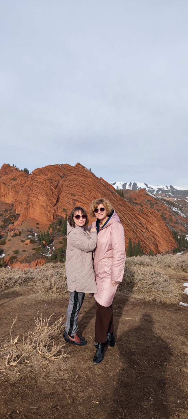 Доброго дня. Долго думала и выбирала маршрут путешествия по Кыргызстану. И очень рада, что не ошиблась