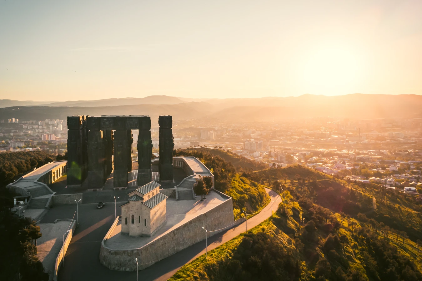 Узнать Тбилиси, узнать Грузию
