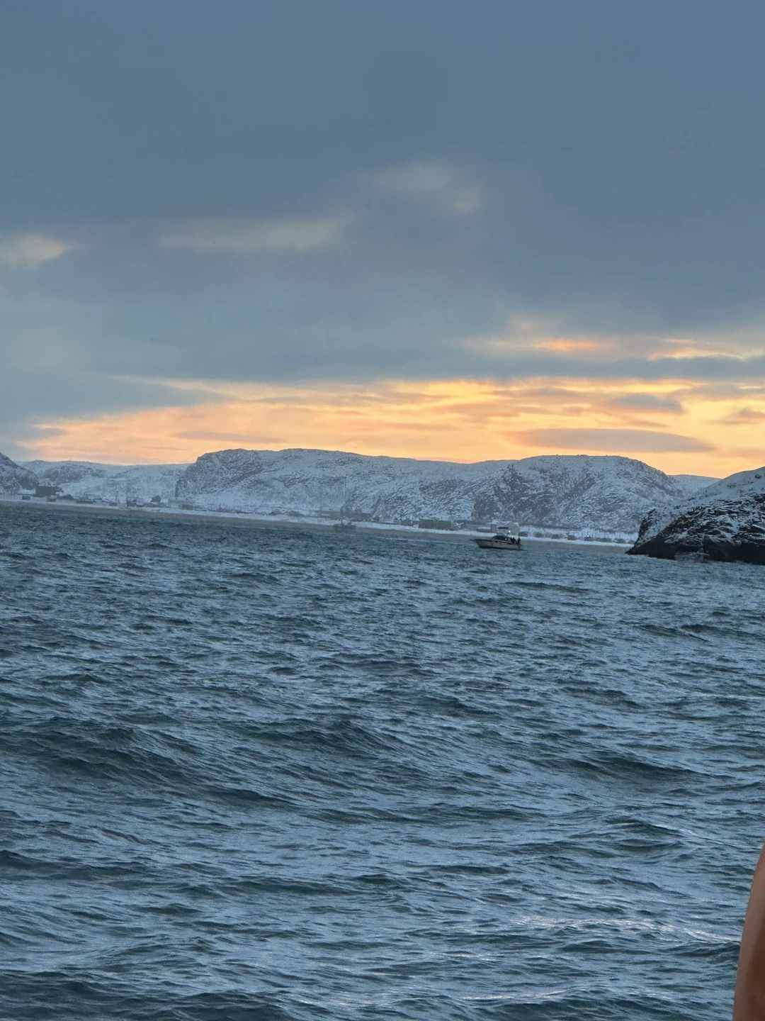 Добрый день! Были 19 ноября 2025 года на экскурсии в Териберку с экскурсоводом Никитой. Великолепно!)Понравилось все