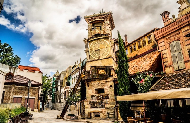 Виды Первое свидание с Тбилиси: дворики, храмы и неожиданные локации