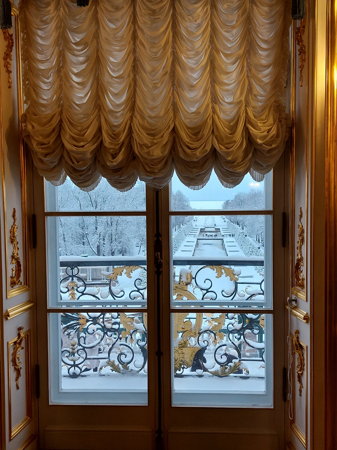 Петергоф: групповая экскурсия в Большой дворец (Светлана)