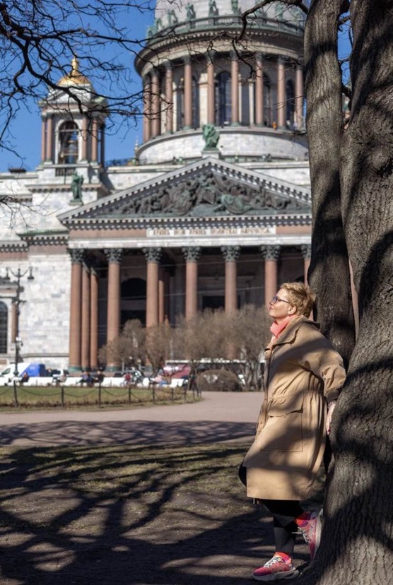 Когда я выбирала фотопрогулку, передо мной стояла непростая задача. Я приехала в Санкт-Петербург с сыном-подростком, который