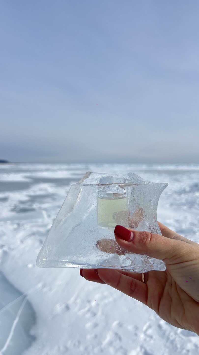 У нас был гид-водитель Оксана, очень открытая, приветливая и веселая девушка. Нам было комфортно, все прошло как задумывали.