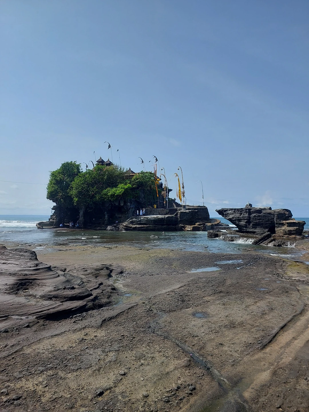 Гид Эрди хорошо говорит на русском