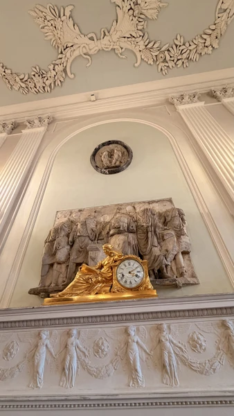 Очень понравилась экскурсия. У нас экскурсоводом была Ирина. Очень положительная, приятная и приподносит материал в доступной