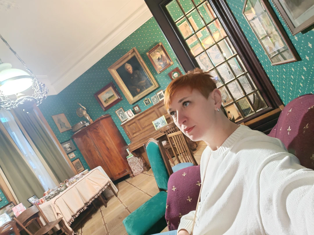 В гости к праправнучке Бенуа: старинная мебель, чаепитие и музыка (Светлана)