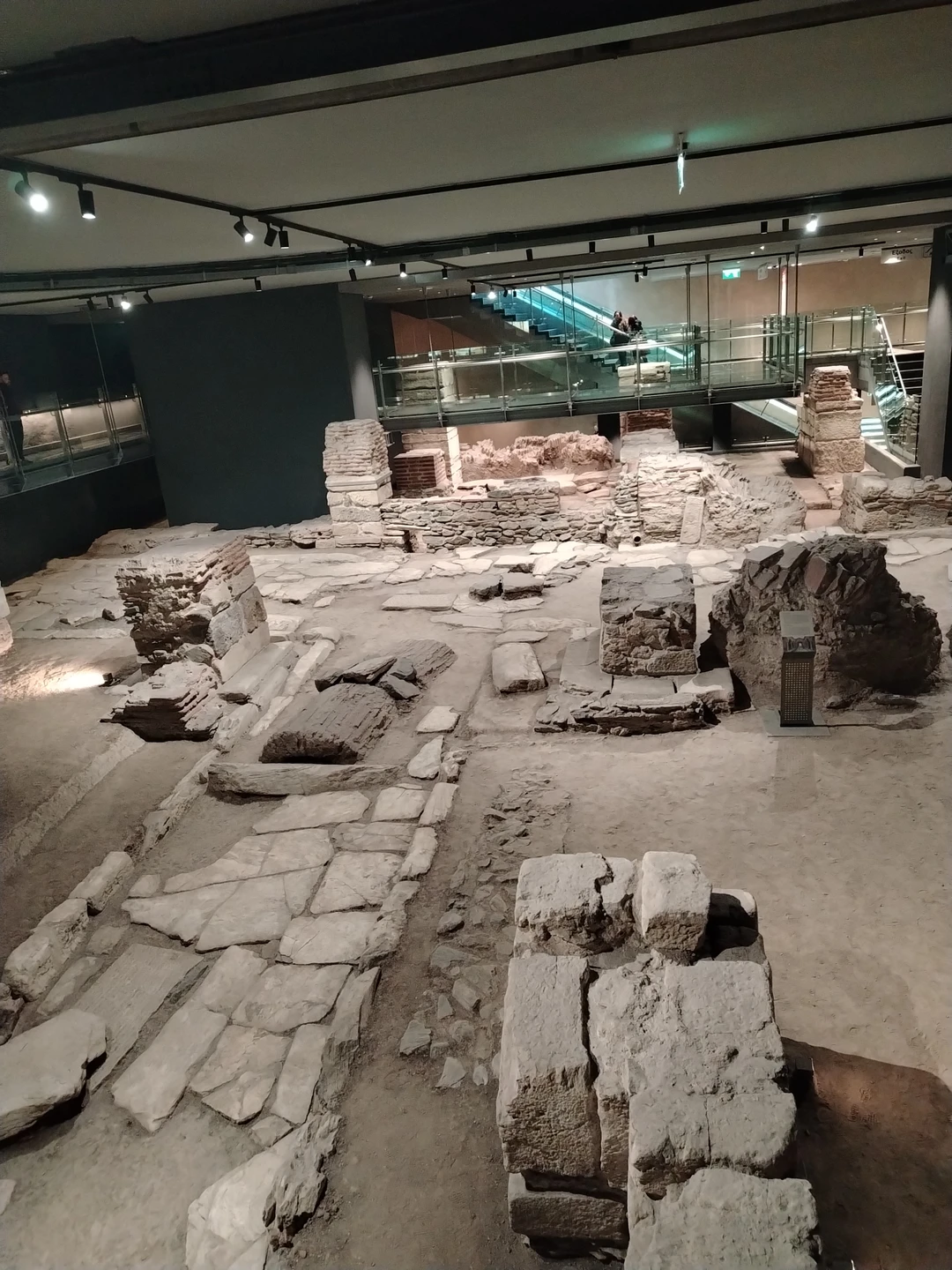 Были на экскурсии с Ильей 17.01.26. Человек обладающий энциклопедическими знаниями и умением преподнести их доступно и