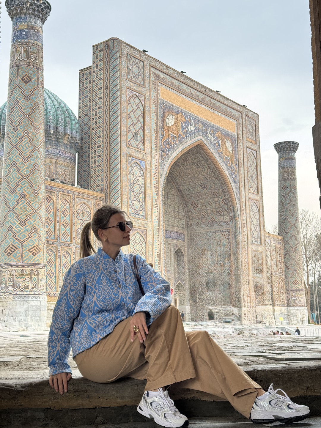 Привет всем путешественникам! Были на экскурсии вместе с Фарзодом. Экскурсия проходила на комфортабельном автомобиле, что помогла