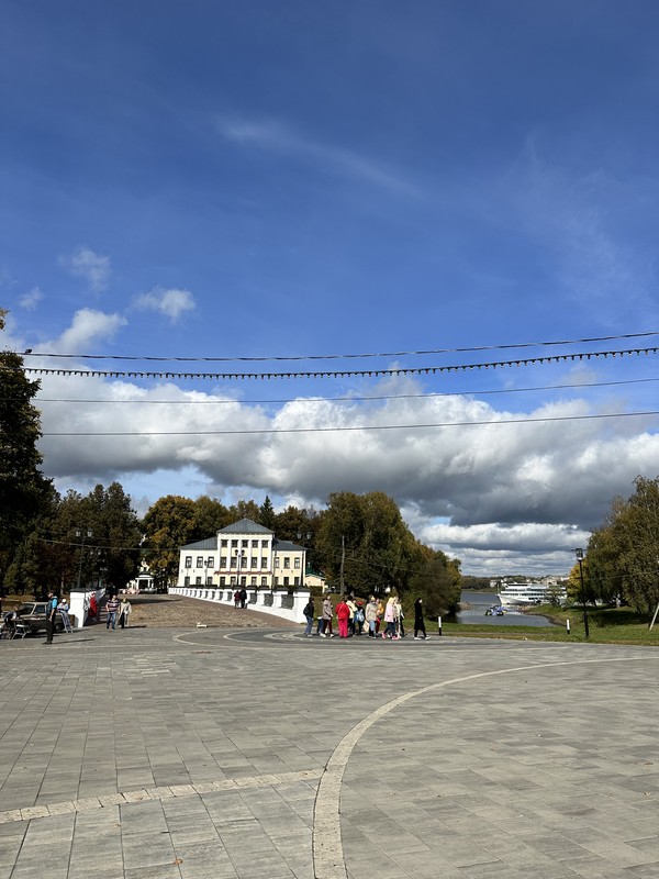 Углич - город на реке времени