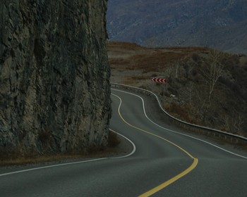 Красные ворота и петроглифы Калбак-Таш
