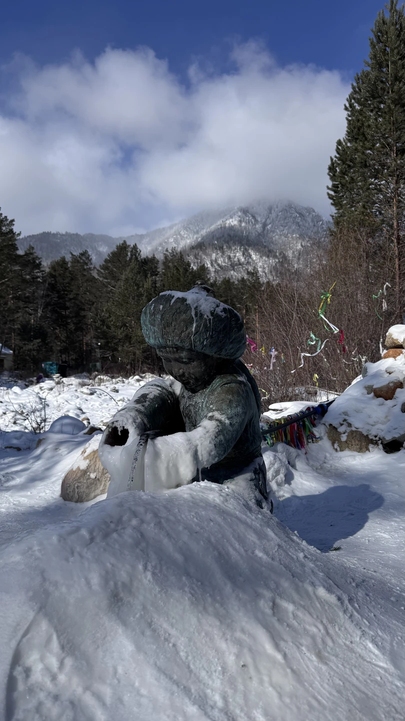 Замечательная экскурсия,огромное спасибо Марианне и Дмитрию! Куча эмоций,все подробно рассказали,показали) Очень интересно,живописная экскурсия,не думали,что зимой бывает