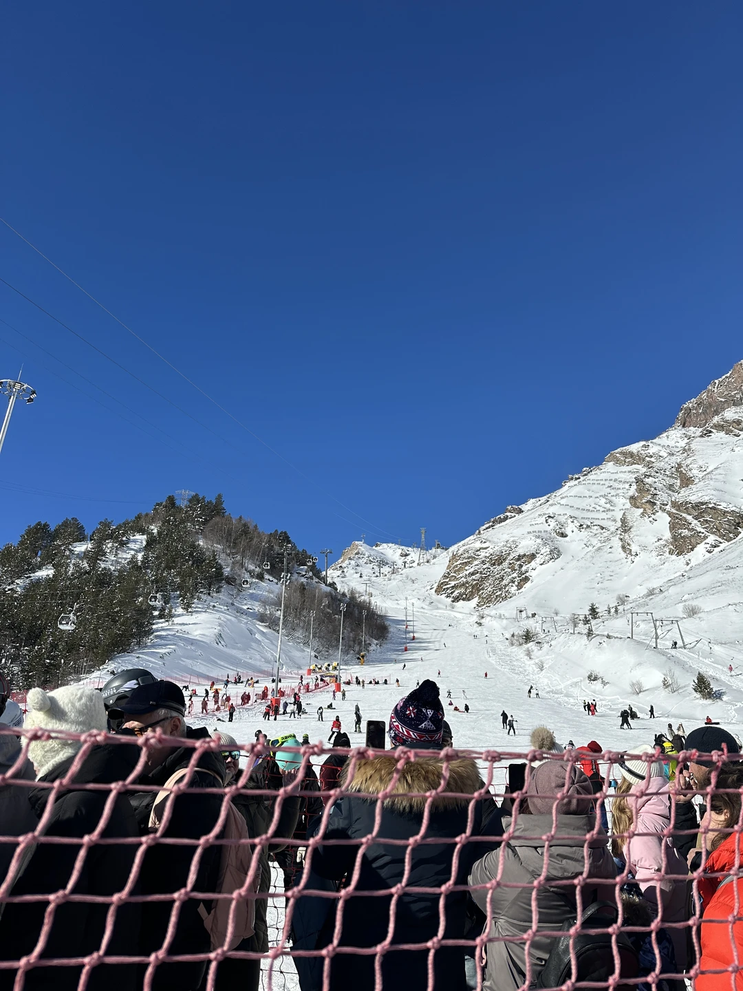 导游谢尔盖也是非常有责任心，非常靠谱，路线安排也很合理，很多时间可以自己游览，推荐。