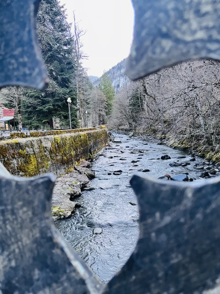 Прекрасный маршрут, наполняющий такими разными по настроению впечатлениями. Очень хотела именно такое наполнение, включающее Боржоми. Гид