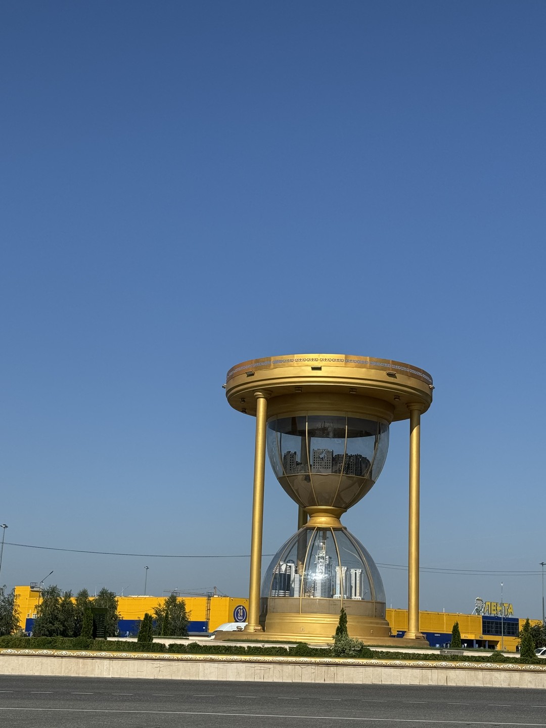 Замечательная поездка сегодня была в Чеченскую республику, с очень коммуникабельным, тактичным, добрым, аккуратно водит ухоженную комфортную