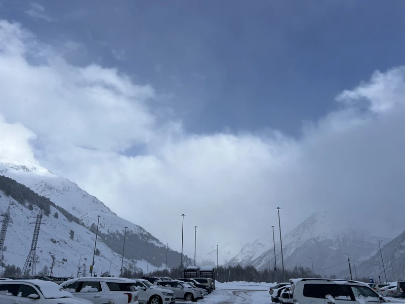 хочу выразить благодарность замечательному гиду Сергею! коммуникабельный, отлично ведет рассказ, очень интересно и нескучно слушать, хорошо