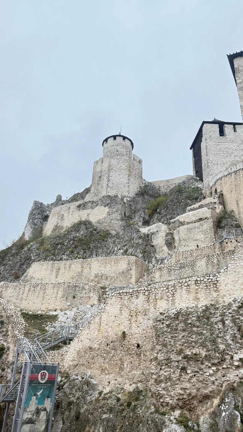 Доброго дня! Самые прекрасные впечатления от нашего прекрасного гида! Было интересно, комфортно, уютно с этой прекрасной