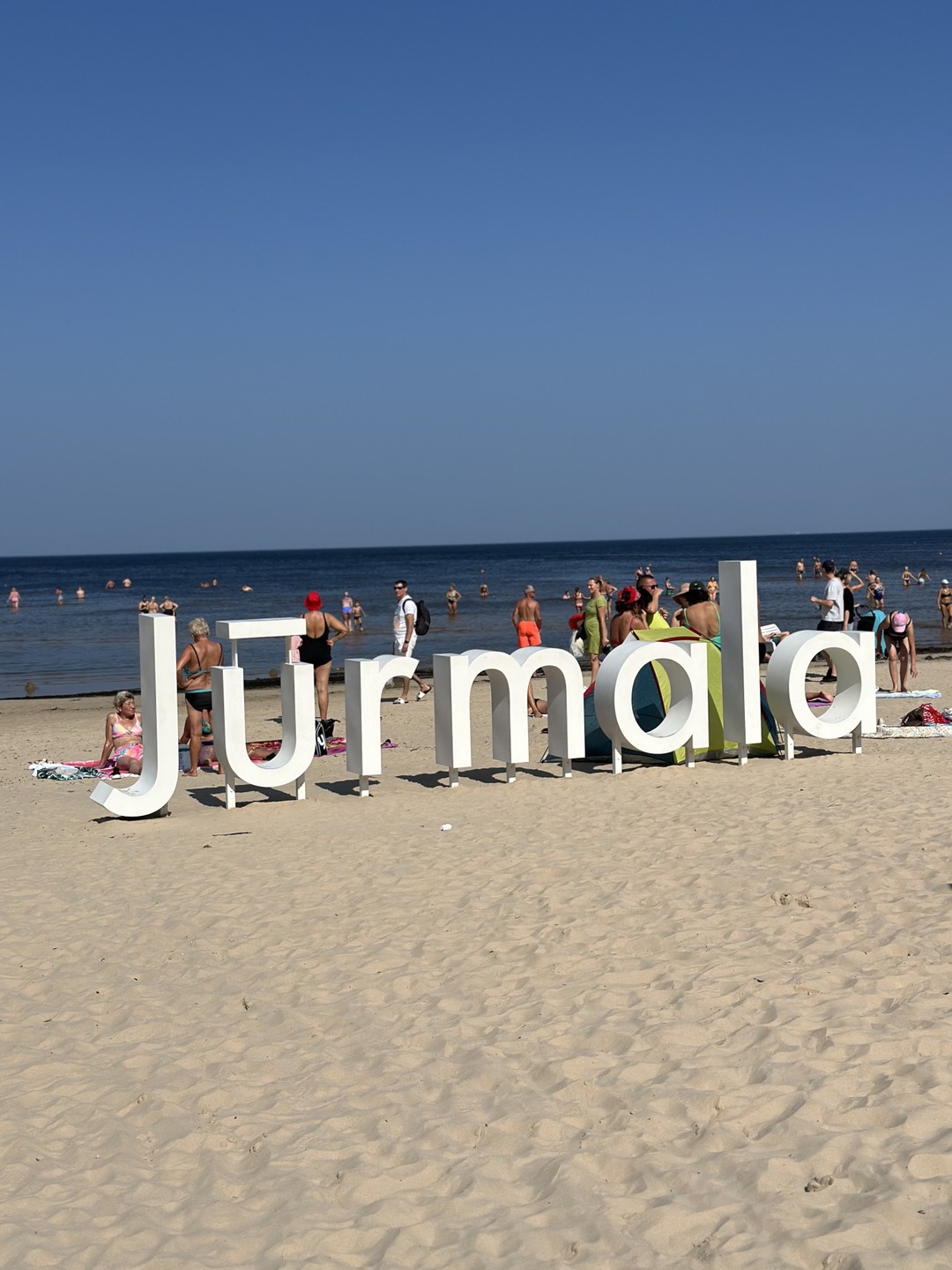 Было очень здорово побывать в Юрмале! Посетили много интересных локаций и замечательно провели время за приятной