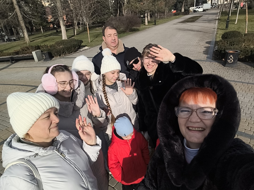 Квест проходили большой семьёй в 12 человек. Было интересно и взрослым, и детям. Задания очень интересные и вполне решабельные