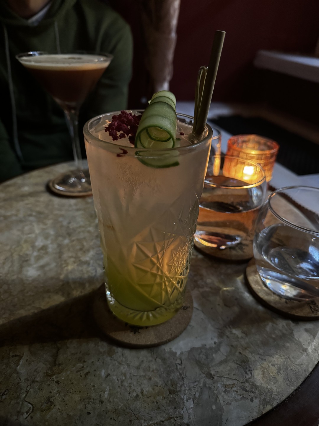 Авторские коктейли в тематических барах Праги (Симха)