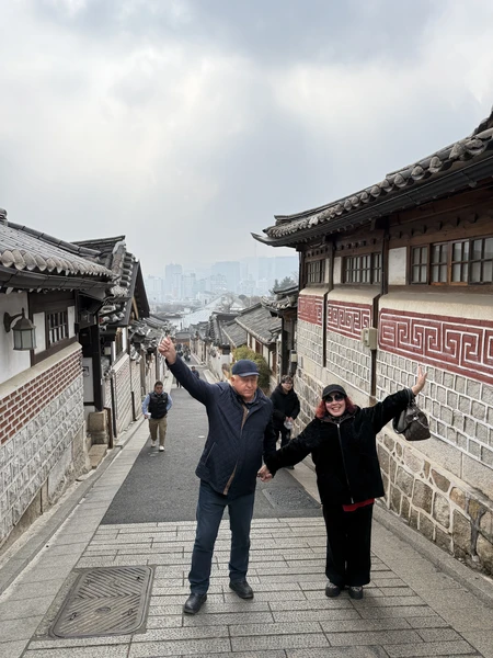 экскурсия очень понравилась. автомобиль был большим и очень комфортным, водитель очень аккуратный и предупредительный. за время