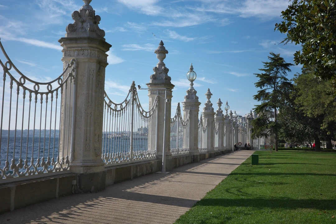Отличная и познавательная экскурсия! Нашим гидом был Атаджан. Прекрасный и эрудированный рассказчик. Мы наслаждались экскурсией! Большое спасибо!