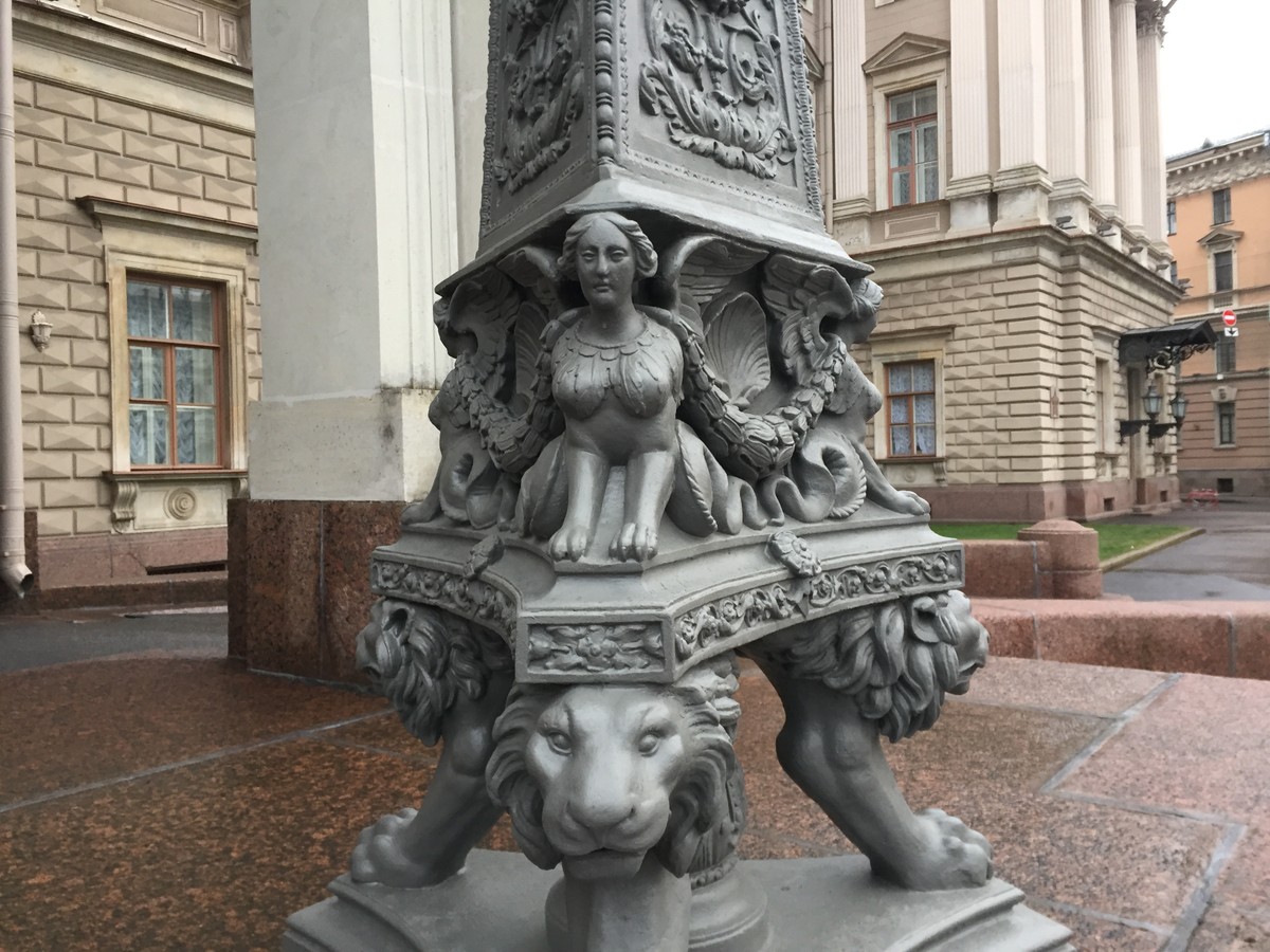 Фото Архитектура и легенды Исаакиевской площади