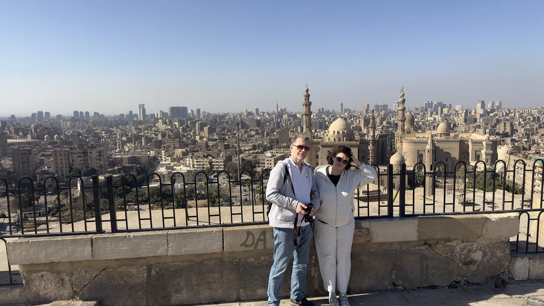 3-го января 2026 года мы с мужем стали участниками необыкновенного путешествия по древнему Каиру. Хотим поблагодарить