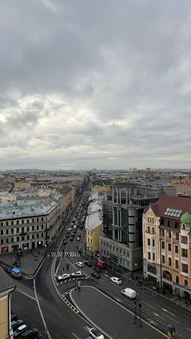 Отличная экскурсия, очень 🥰 понравилась подача гида, увидеть в живую и узнать историю гораздо интереснее!