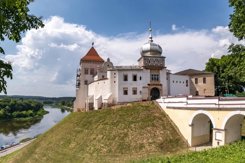 Трансфер из Минска в колоритный Гродно (и обратно)