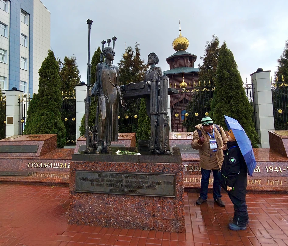 Спасибо огромное за прекрасную экскурсию Александру! Были на экскурсии с ребёнком, даже его Александр заинтересовал своими