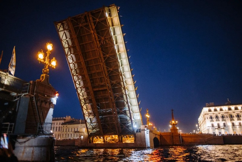 Фото 4 - Каналы и разводные мосты на индивидуальном катере