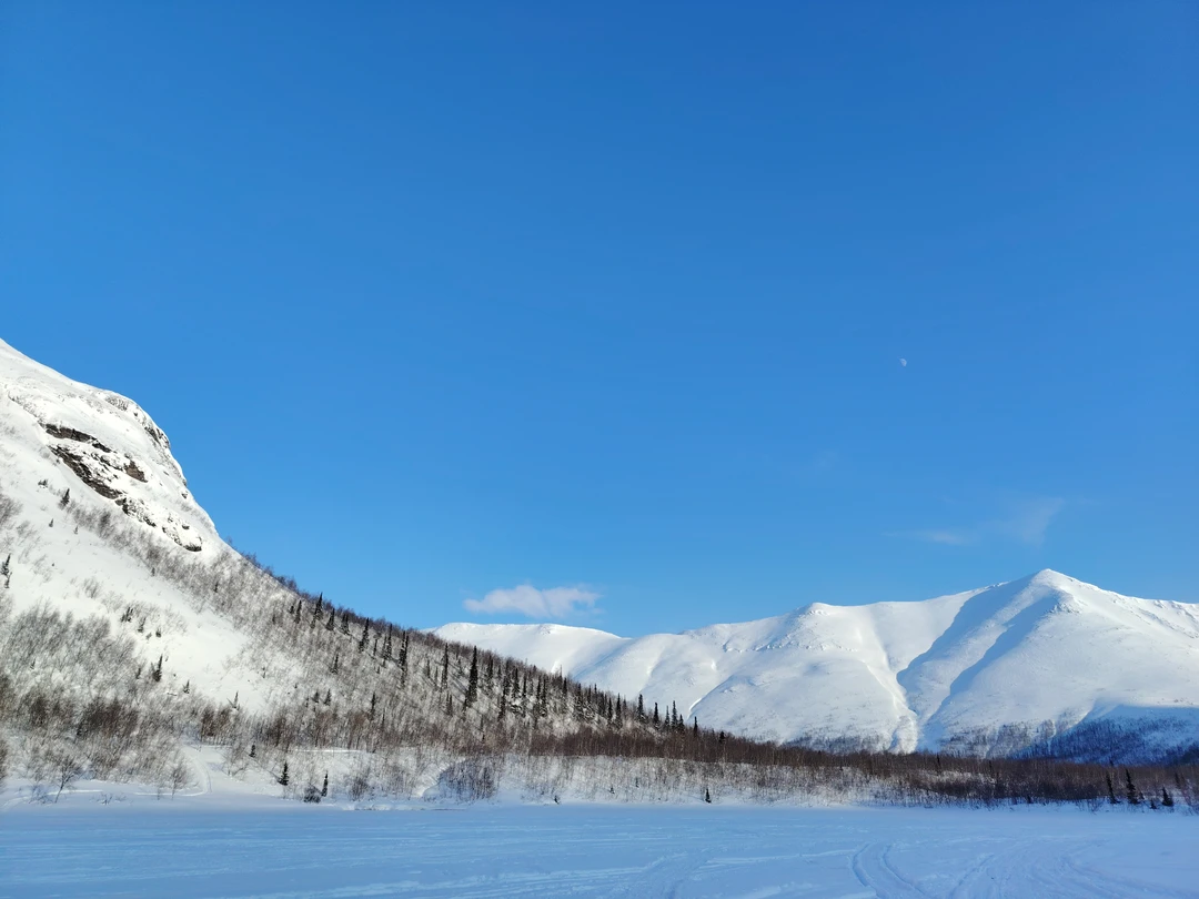 25.02.2026 были на экскурсии. Сопровождал нас прекрасный гид Сергей, интересно, не занудно, рассказавший нам про замечательные
