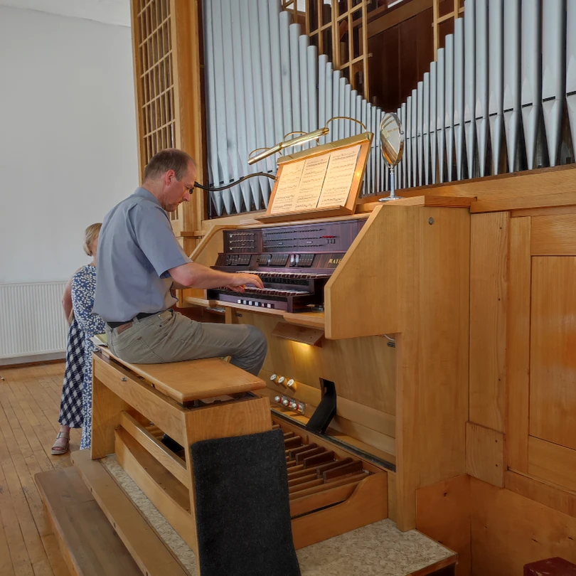 Мы ездили большой компанией в 12 человек, и все остались довольны. Рады, что представилась возможность посетить