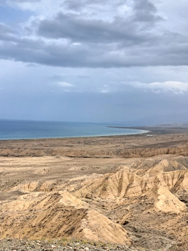 В Кыргызстан весной: главные места, прогулка на яхте, треккинги и ночь в юрте (мини-группа)