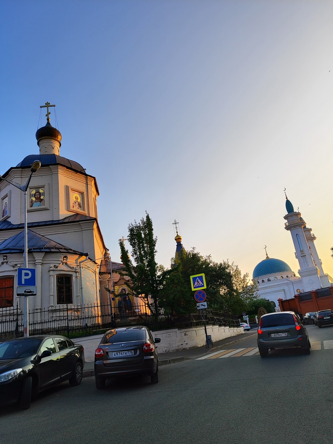 Приезжали в Казань в командировку, и было крайне мало свободного времени, а посмотреть город хочется. Поэтому